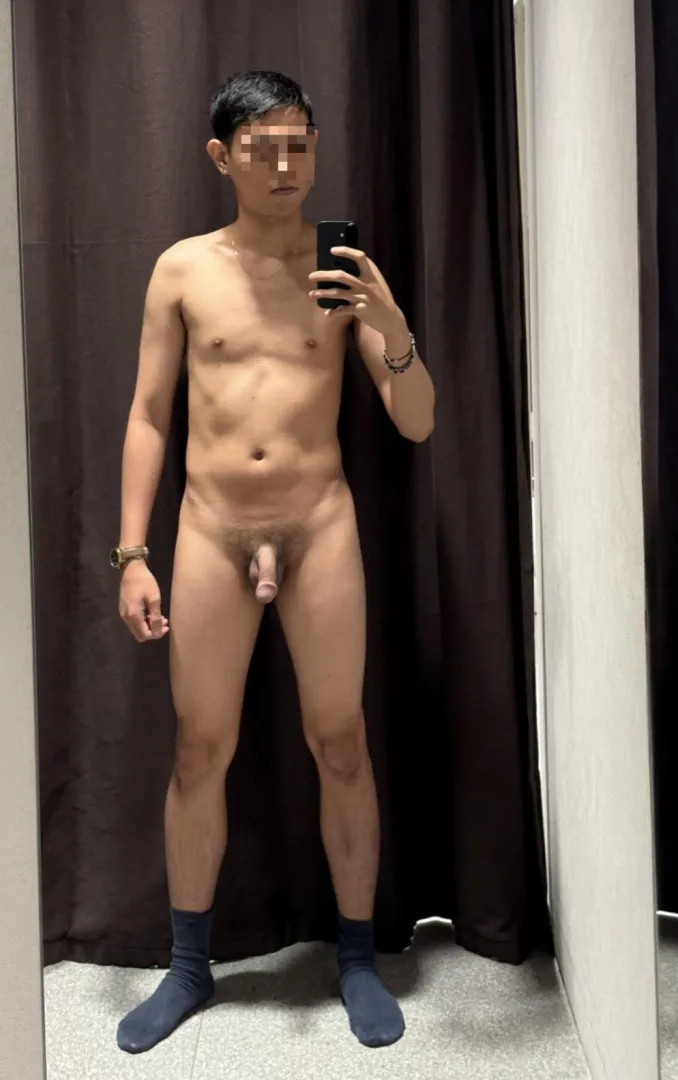 come in the dressing room