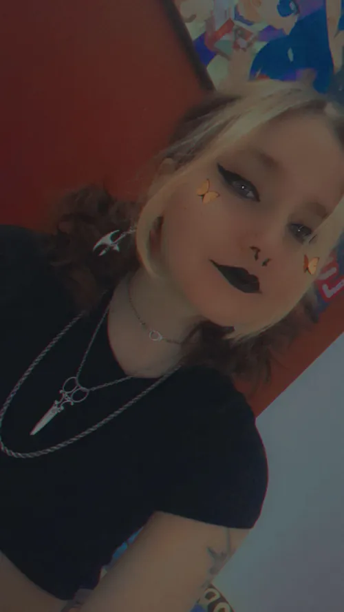 come see whats underneath x <3