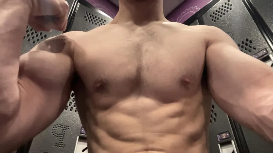 Come serve a real alpha you pathetic twinks