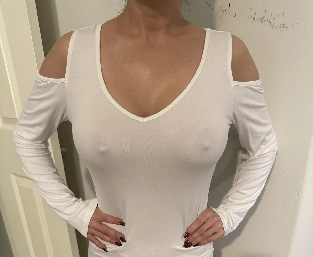 Confession, I get horny going out in public like this. Love the looks.