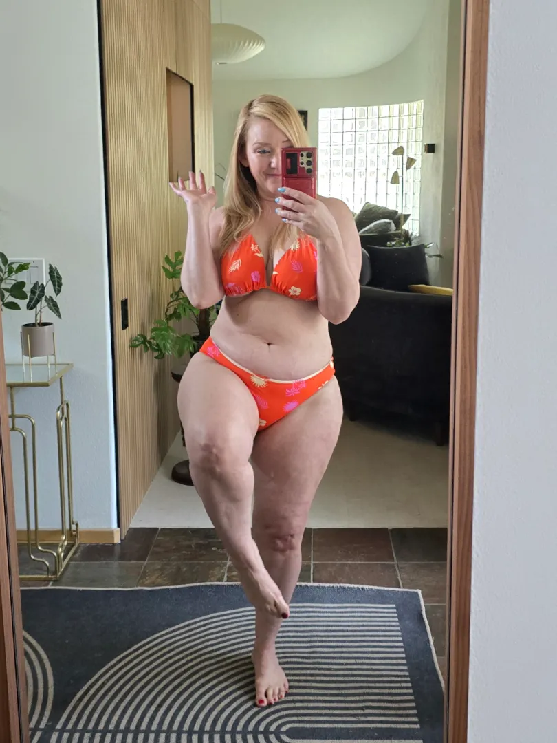 Cougar radio to prowl at the beach [F52]