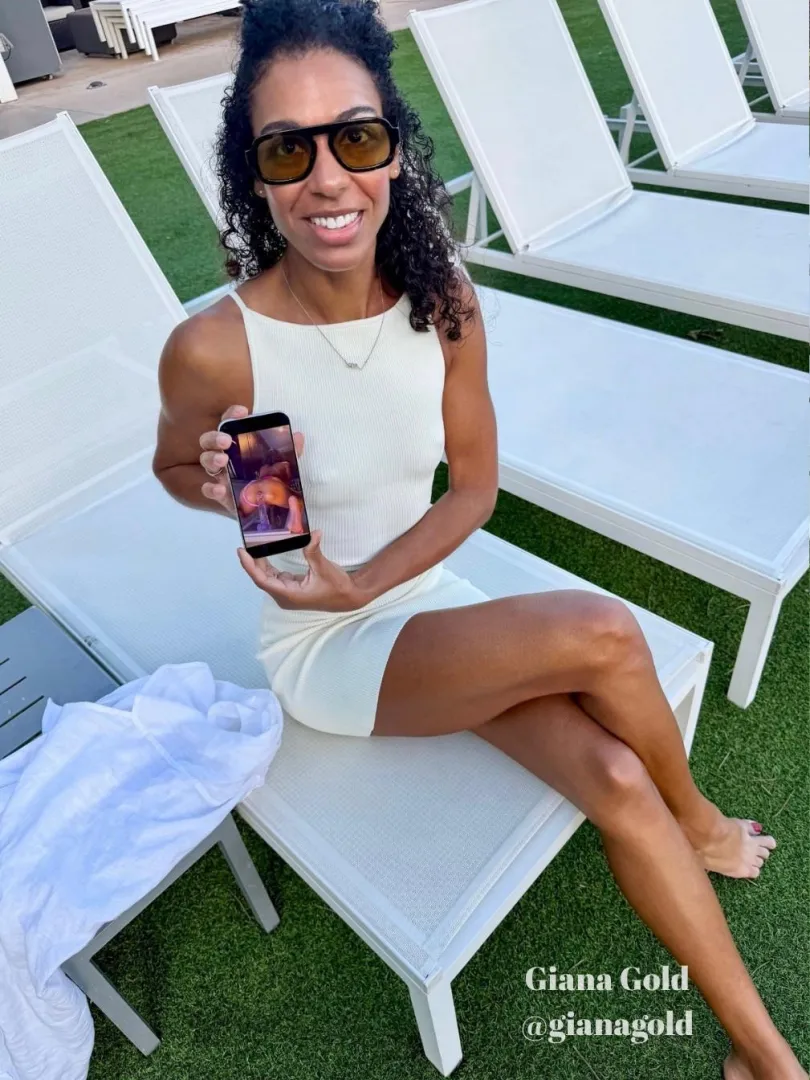 Country Club Poolside Reminder That I am A Slutty MILF