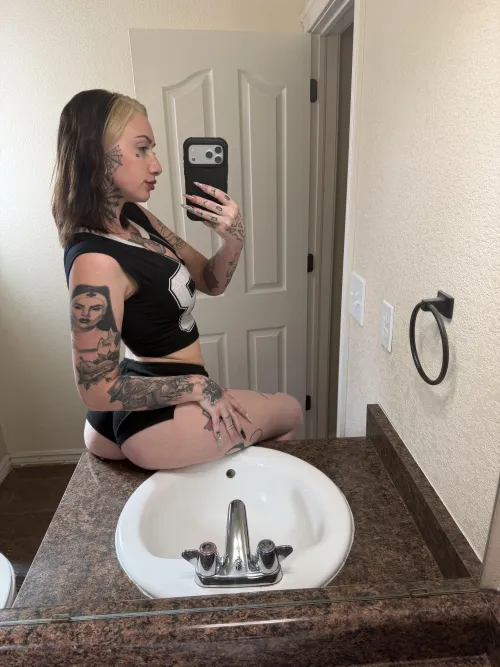 Couple looking for f