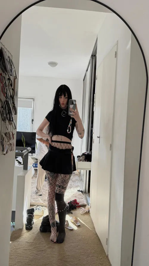 Crave your hands exploring every inch, dm on lg: ,.lunaromes`.