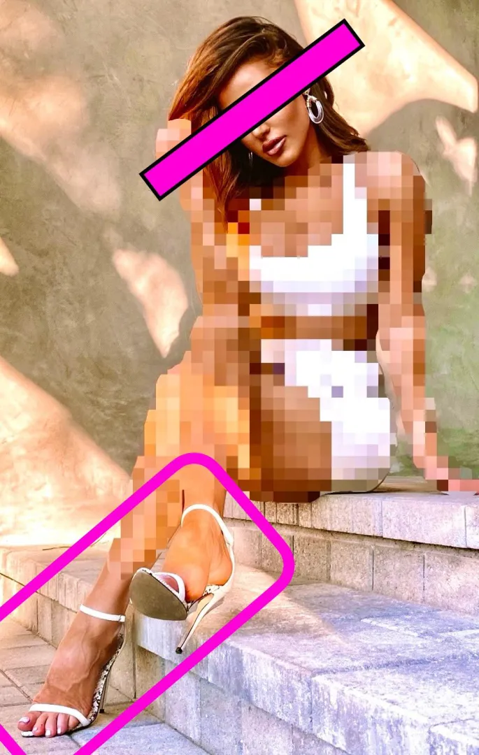 Crawl to Lana. Beg her to let you embarrass yourself for her. Tell her what you’ll do for her, or let be done to you if it would amuse her.