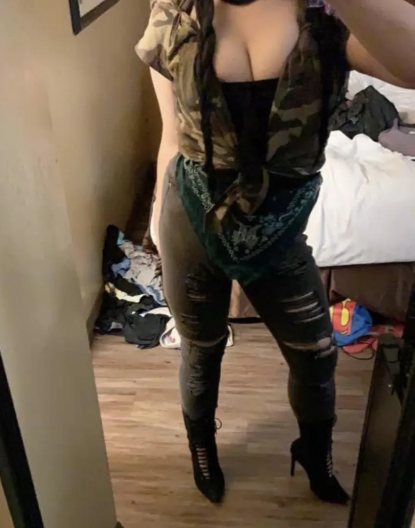 Crossdresser Here [90004]