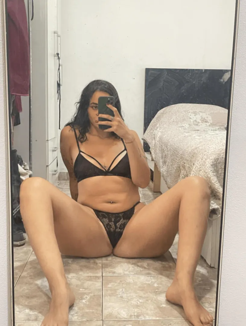 Cruising in Pueblo and I'm interested to link with a nearby Redditor and make content with