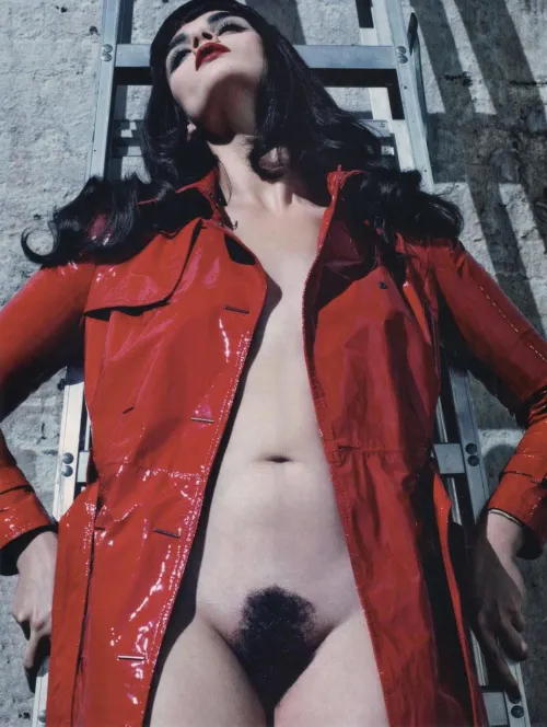 Crystal Renn | Vogue Paris, 5-2010 | ph. Steven Klein