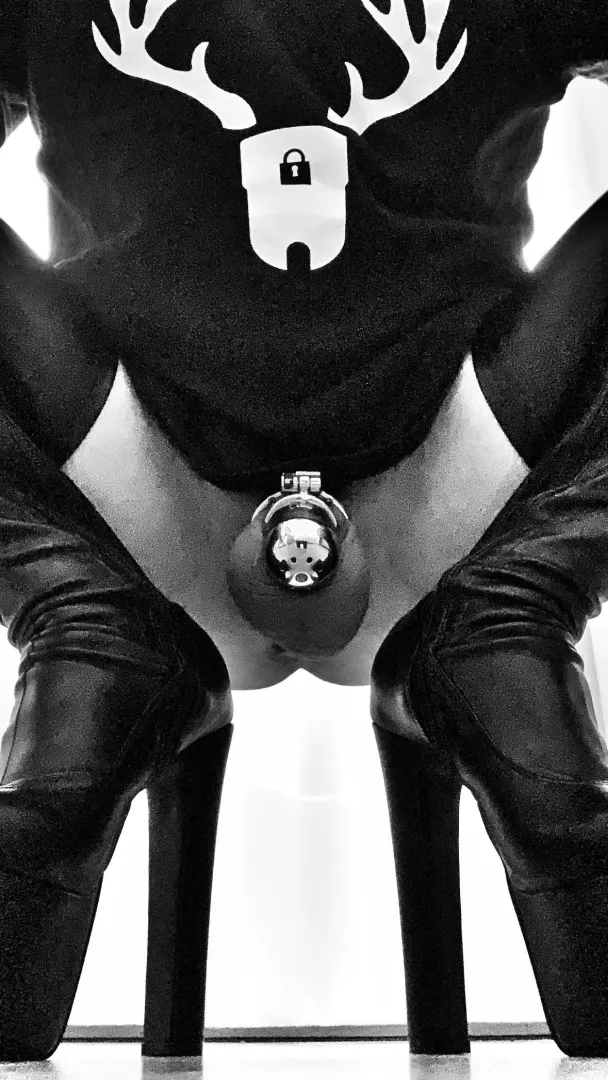 Cuck permanently caged for 7 yrs