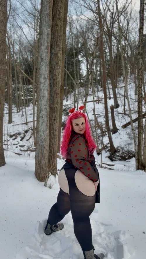 Cuddle season, booty edition.