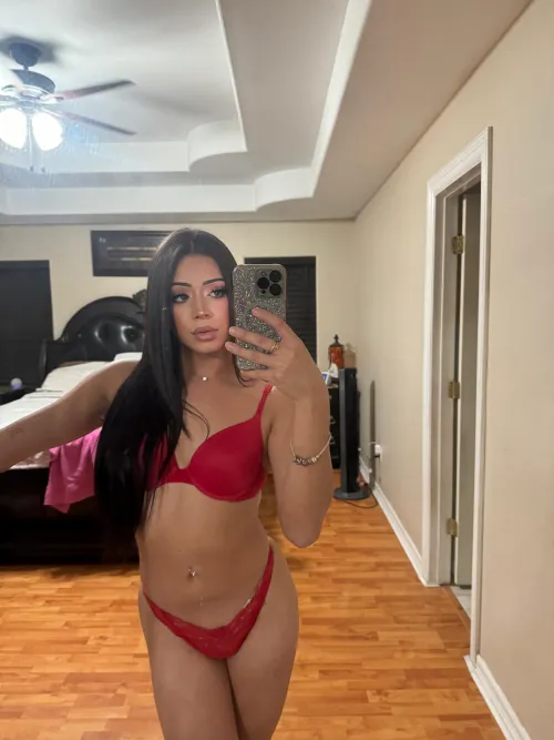 cum play with this bored girl