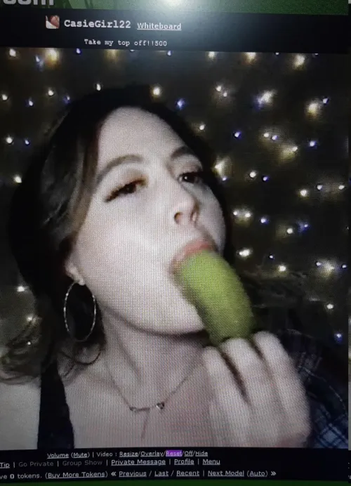 Cum tributes please. Love to see my pixels all roped up.