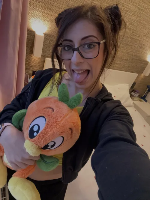 Cute but a slut for Disney