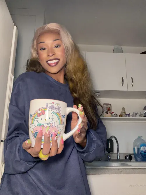 Cutie mushroom nails