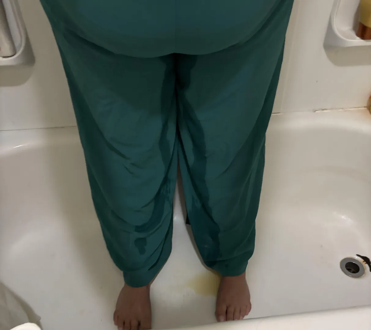 Daddy tell your little baby girl where to pee her pants next