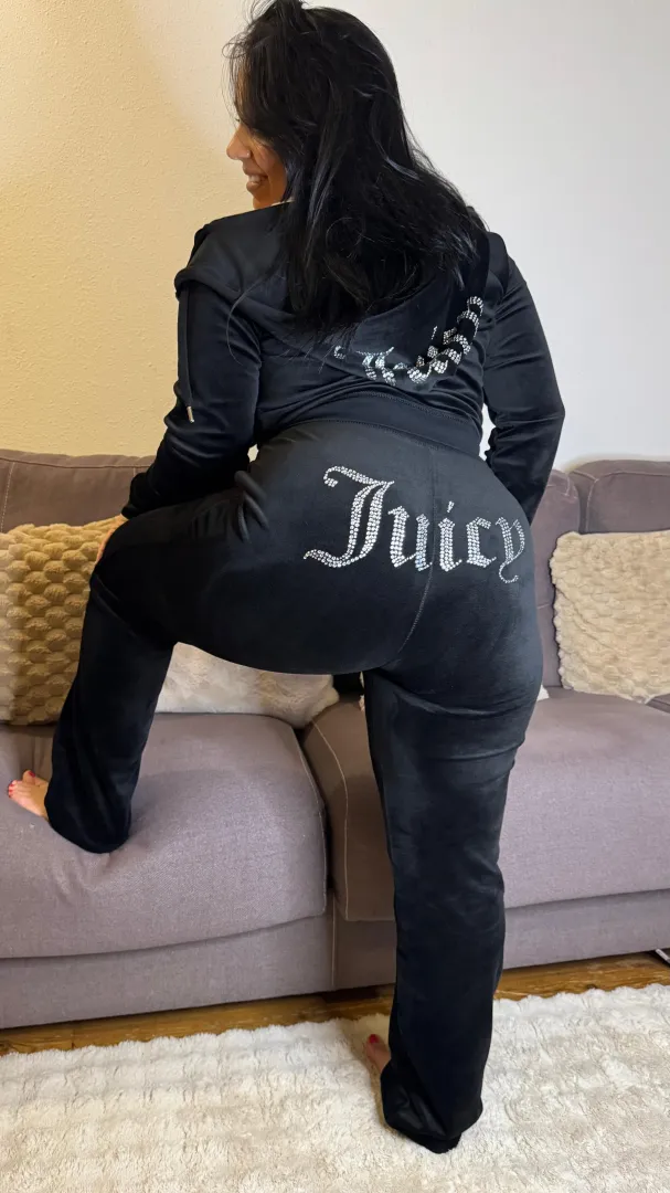 Daddy you can make me happy if you lick my ass today