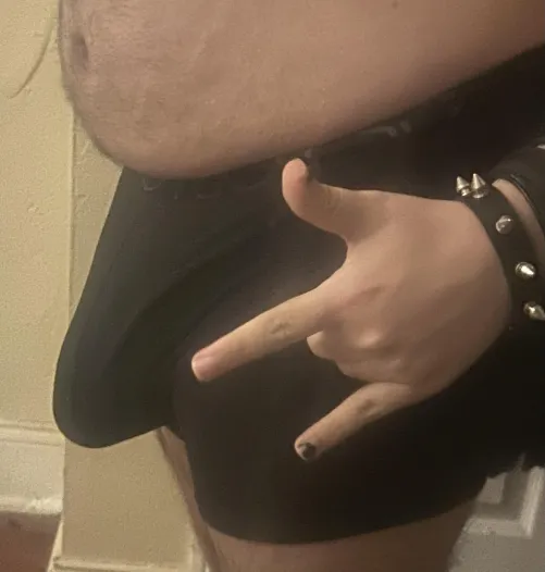 damn i look huge in this pic. think you could take it?