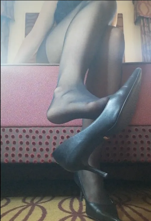 Dangling while waiting dinner