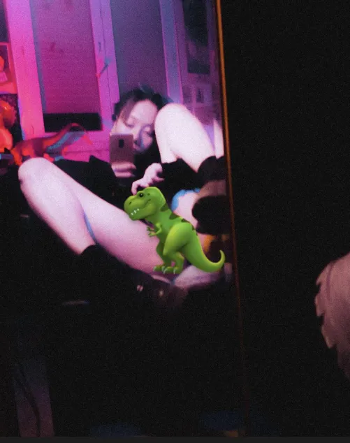 De temps en temps je fais photos comme ça, est-ce que vous voudriez en voir plus ?? <33