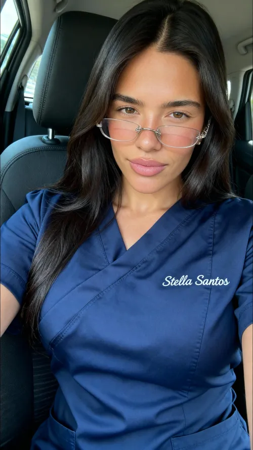 Deleting in 12 hours I'll send nude every guy whoever upvote and chk my frist comment 