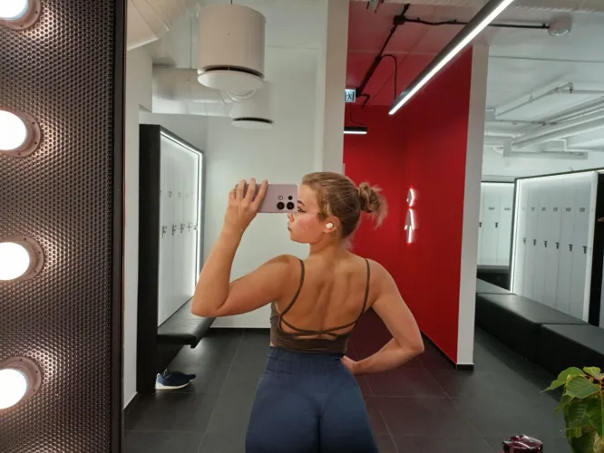 Describe my ass in these leggings with one hungry word