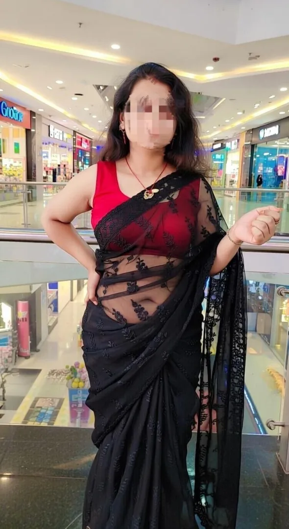 Desi wife's navel
