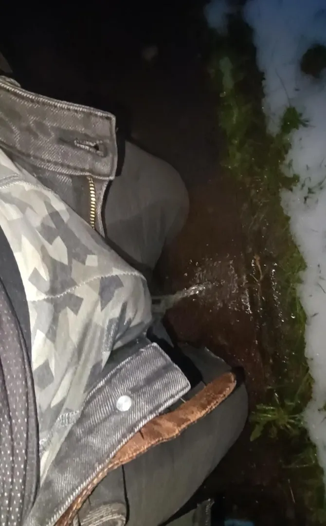 Desperate pee in the garden