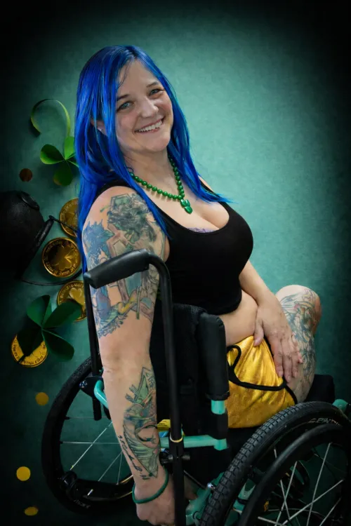 Did you miss me? Do you want to see more of me? You know where to follow 