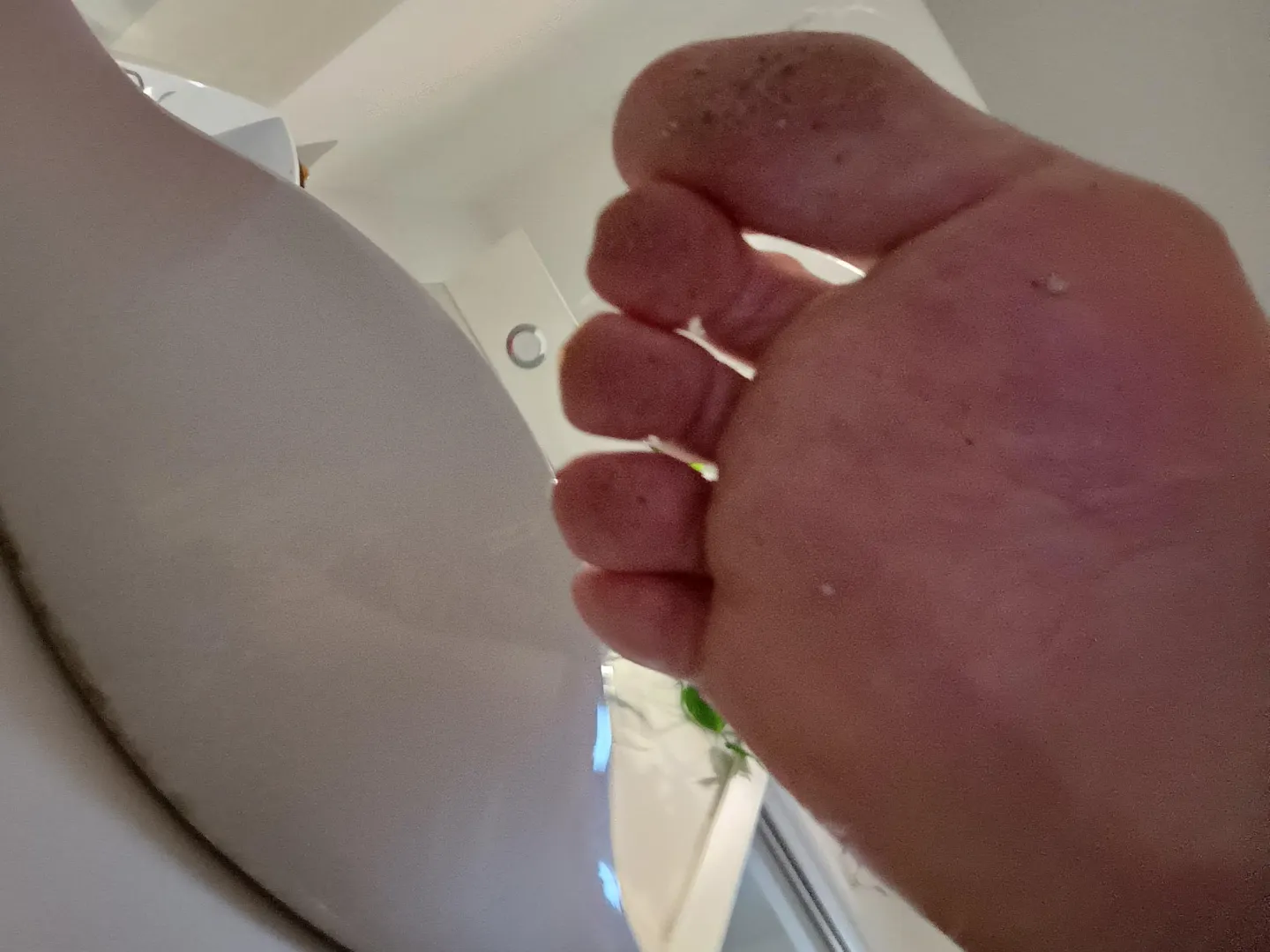 Dirty feet that need your help