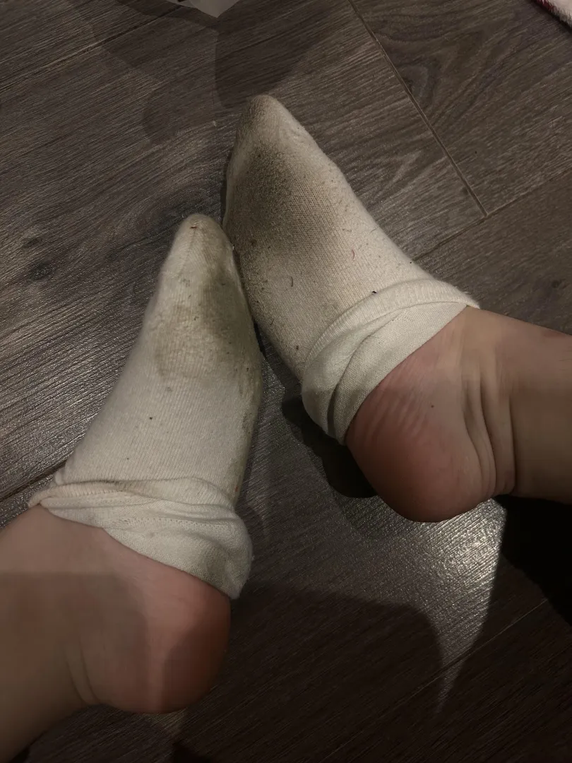 Dirty socks and smooth soles