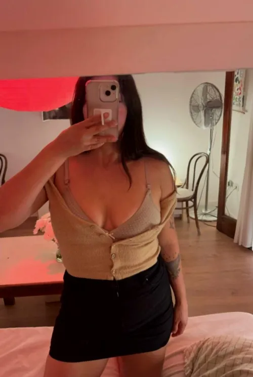 divorced hotwife and craving attention… would you even try me?