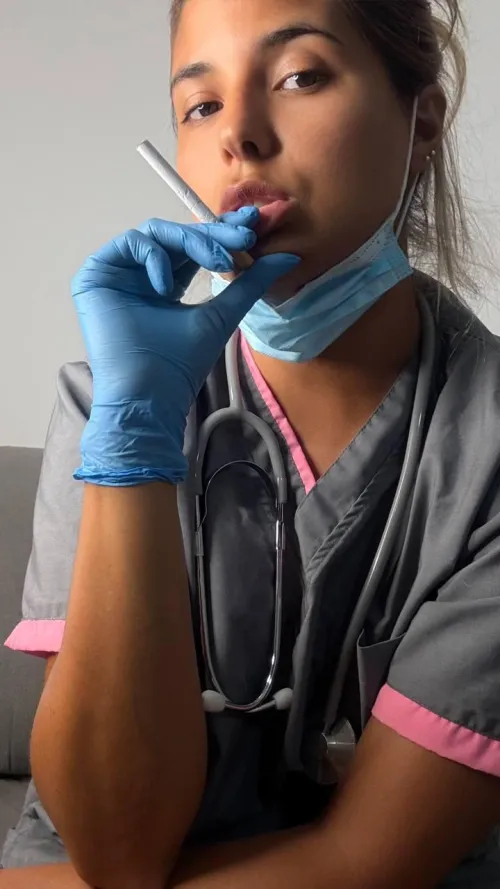 Do I look hot while I smoke