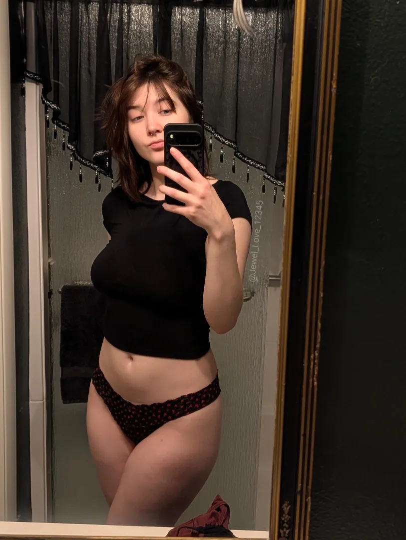 Do I look pretty all natural without makeup?