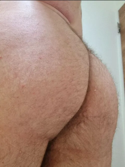 Do it deserve some big verbal dom emo cock?