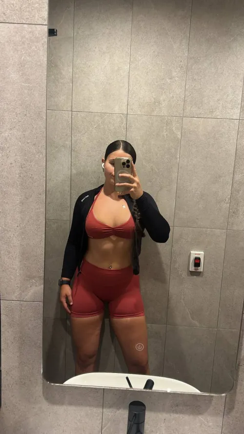 Do u like my tight shorts?