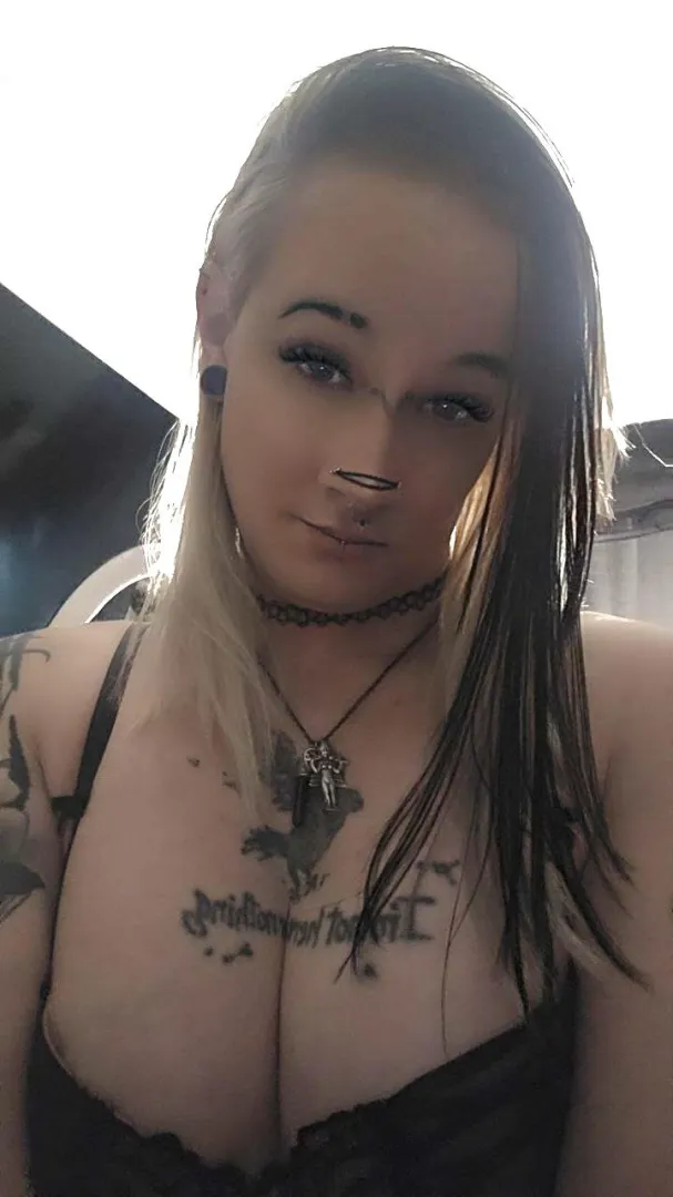 Do u think I could be your first trans gf… would you let me