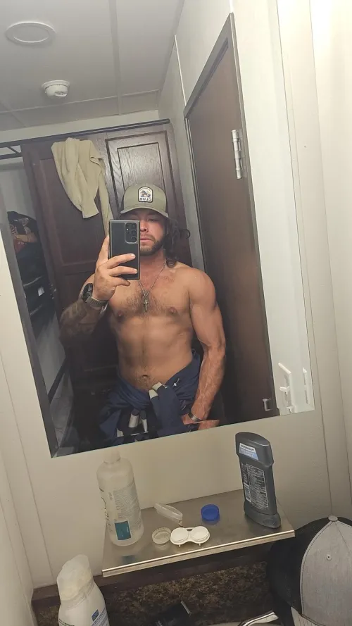 do we like blue collar boys?