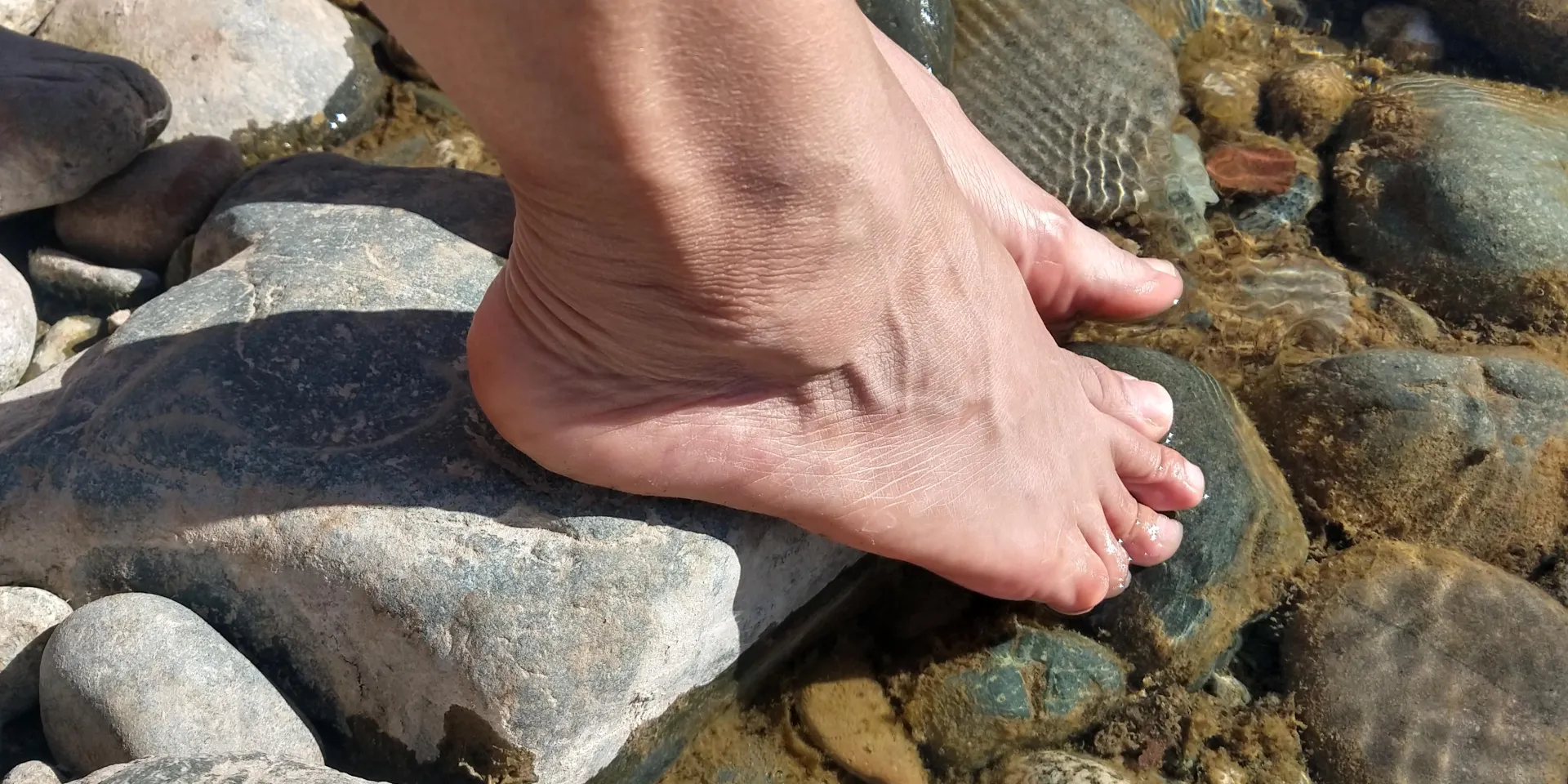 Do you also feel calmer when you walk barefoot?