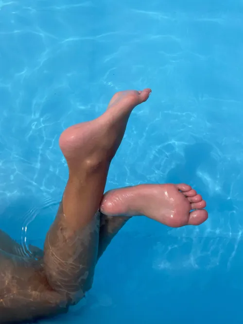 do you feel those   in your cock when you send me your money?