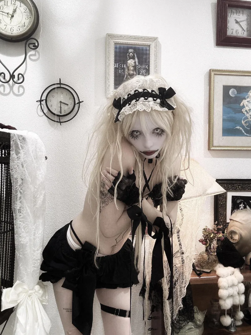 do you like me creepy? ♣