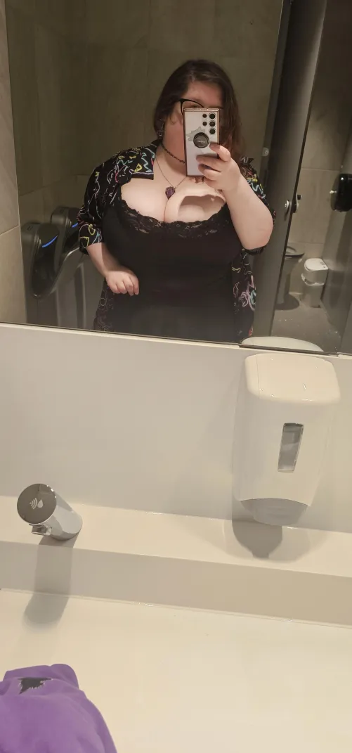 Do you like my date night outfit ?