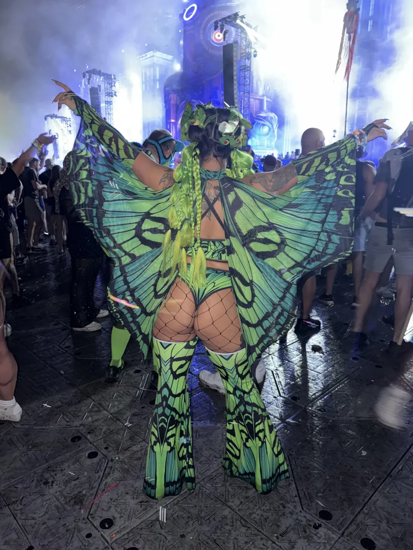 Do you like my outfit?