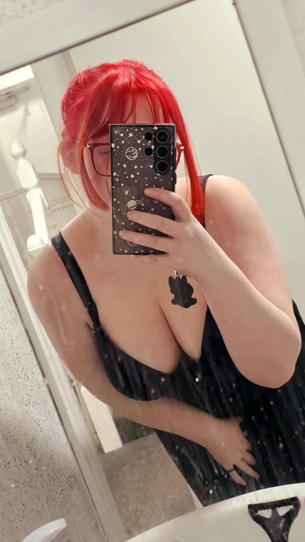 Do you like my outfit?