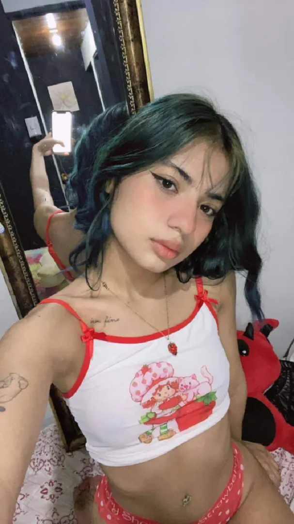 do you like smooth armpits of an 18yo girl