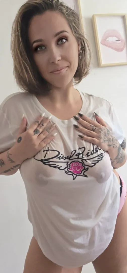 Do you like to see my wet tits?