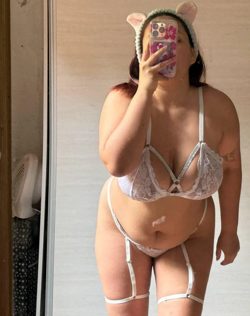 do you think curvy girls can be sexy?