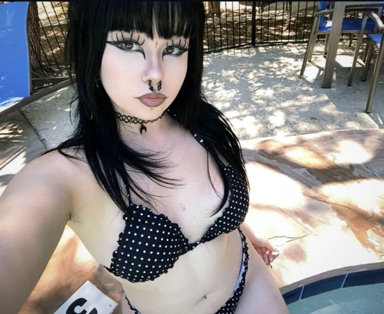 do you think you would be able to handle a girl like me? :3