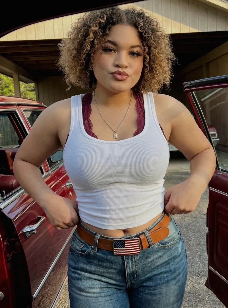 do you volunteer to try the yummiest half african tits on reddit