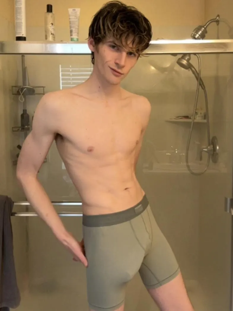 Do you want a soft boyfriend with a hard cock? 