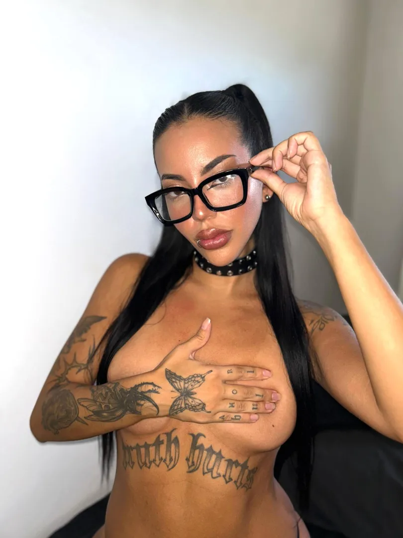 Do you want to confess your size while you dream about this body?